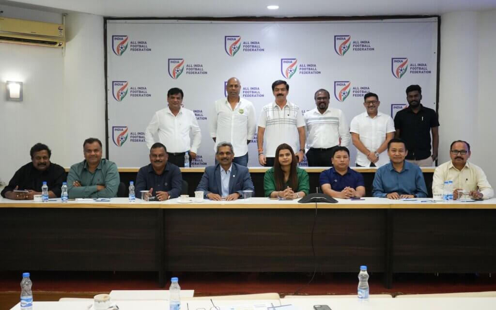 Aiff officials hold discussions with hero i-league, hero iwl clubs
							2