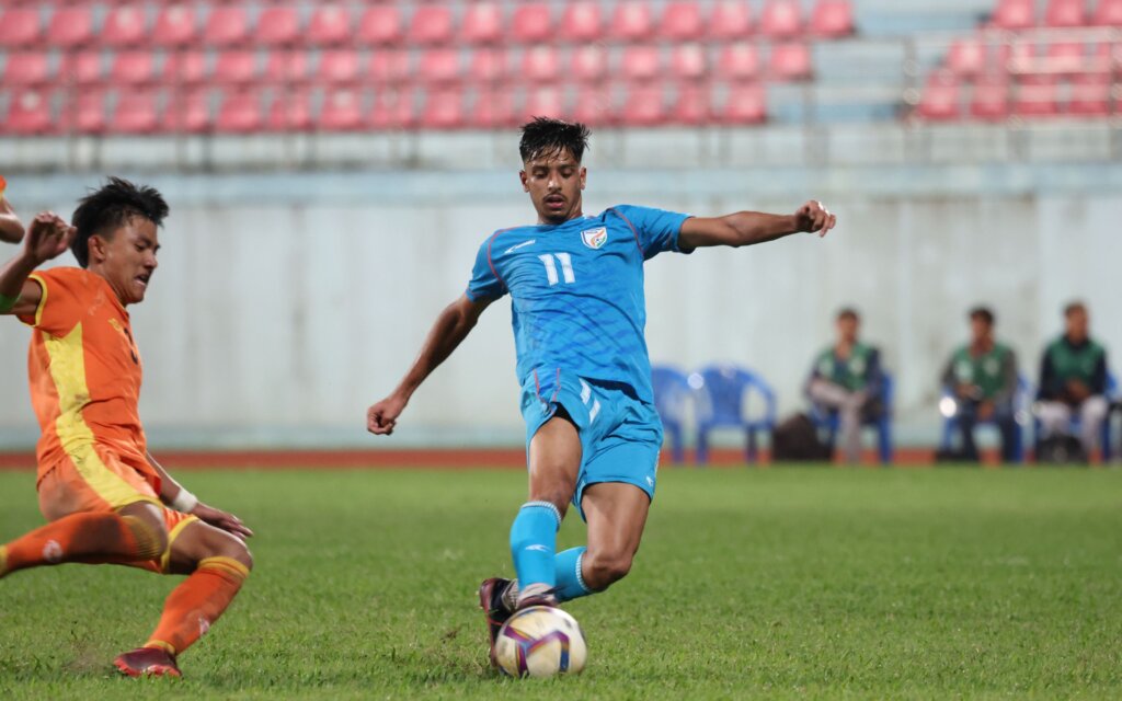 India top group to storm into saff u-19 semi-finals
							2