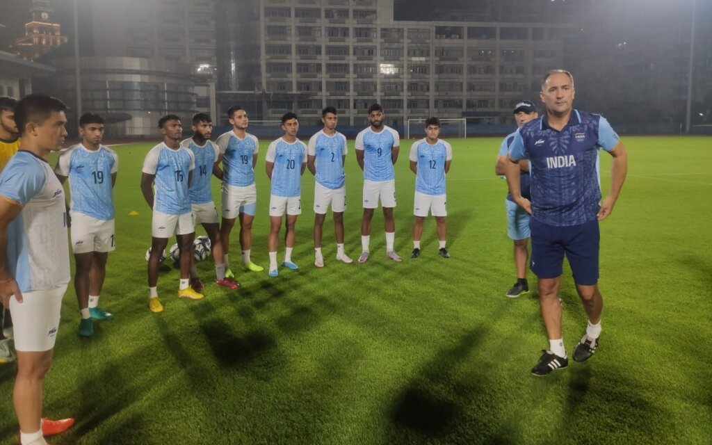 We need to play as a cohesive unit against saudi arabia, says sunil chhetri
							1