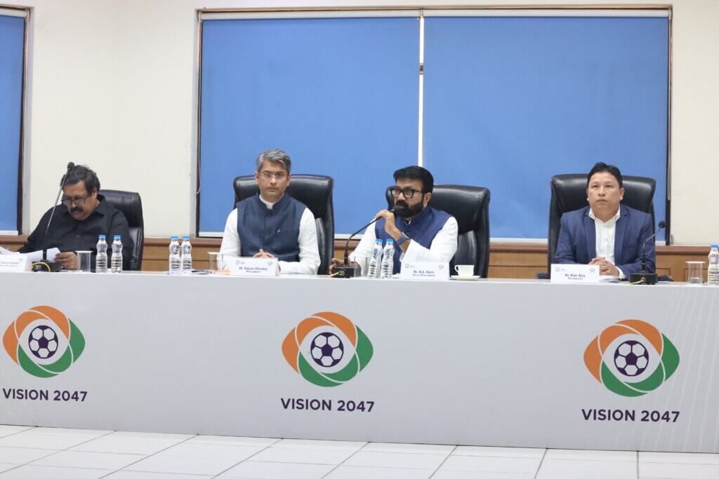 Aiff executive committee meeting: fifa president to attend santosh trophy final
							2