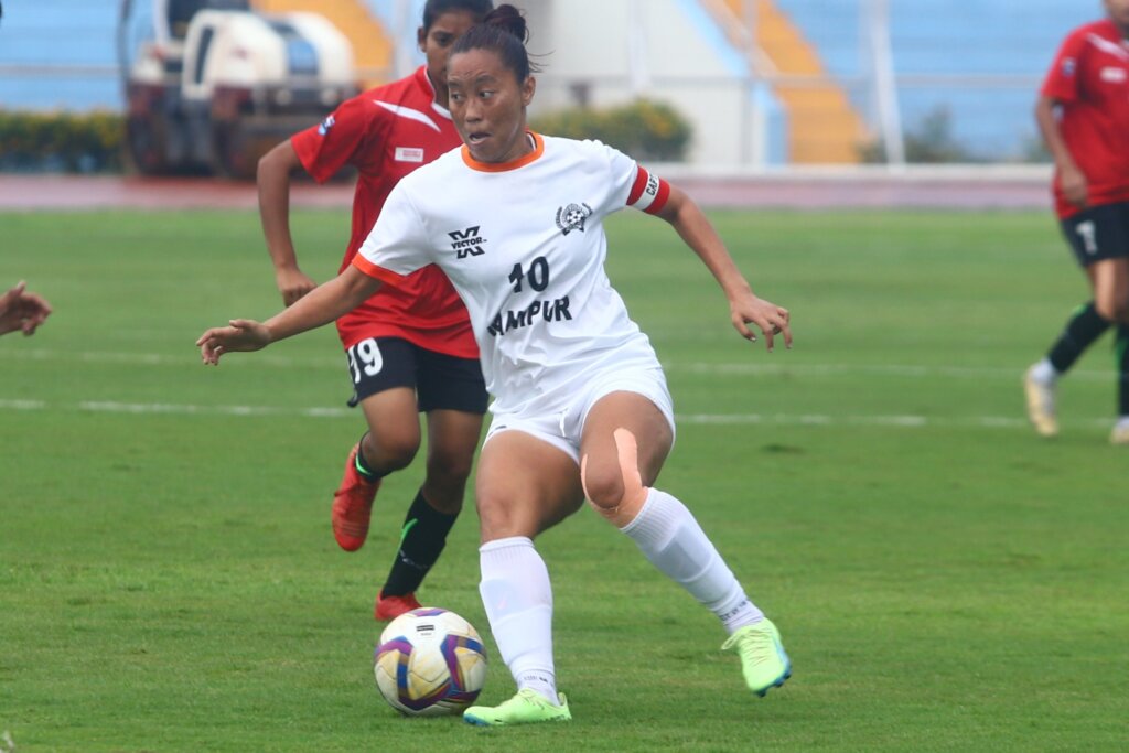 Manipur and haryana set for summit clash at sr women's nfc for rajmata jijabai trophy
							1