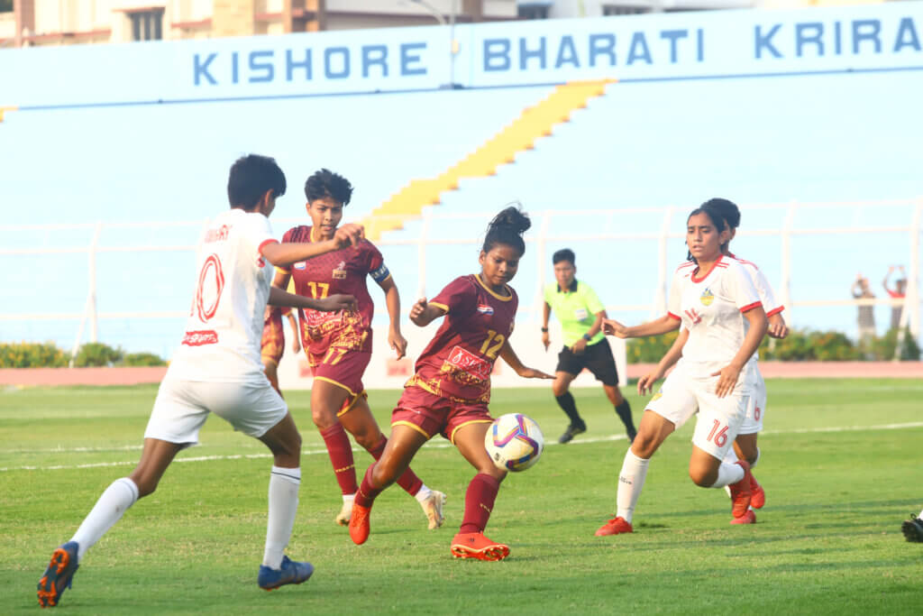 Tamil nadu top group a, bengal squeeze into semi-finals of sr women's nfc for rajmata jijabai trophy
							1